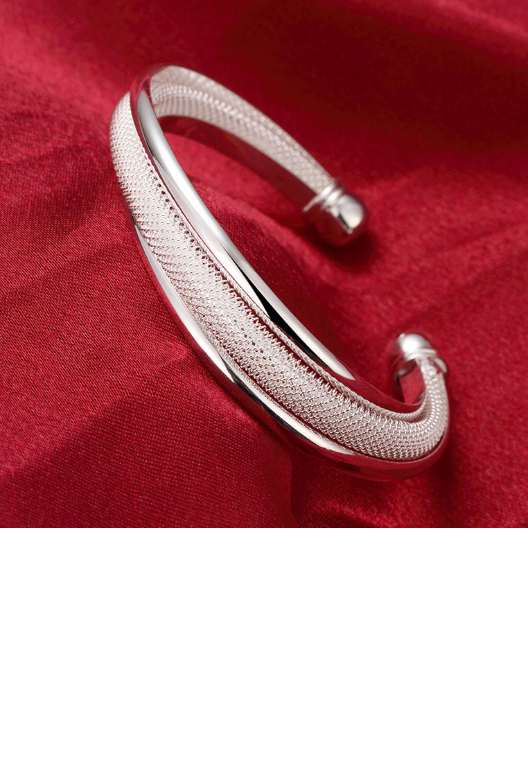 Simple Fashion Pattern Bangle