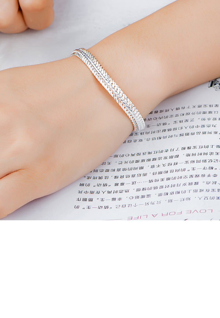 Simple Flat Snake Bone Bracelet