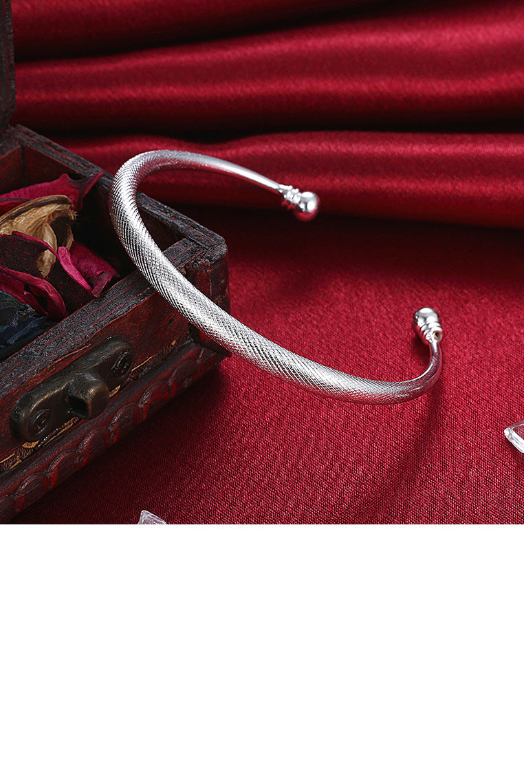 Fashion Simple Textured Geometric Round Open Bangle