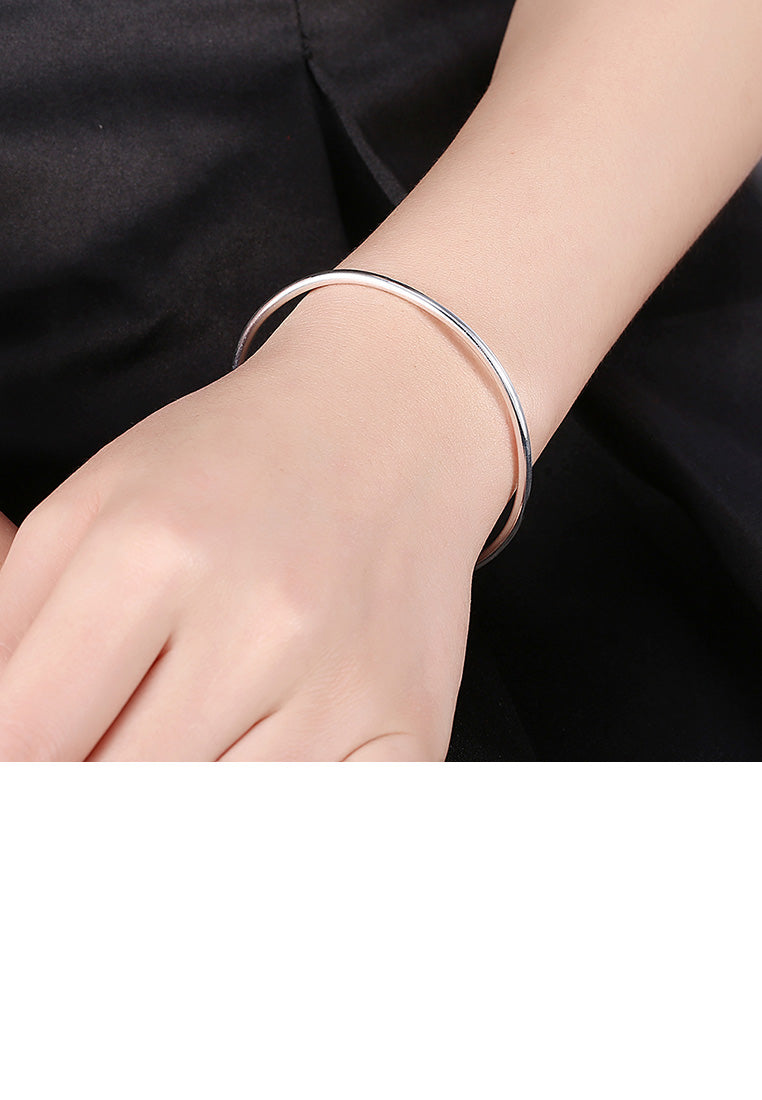 Simple and Fashion Geometric Cubic Zircon Open Bangle