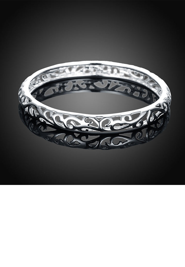 Elegant Fashion Cutout Bangle