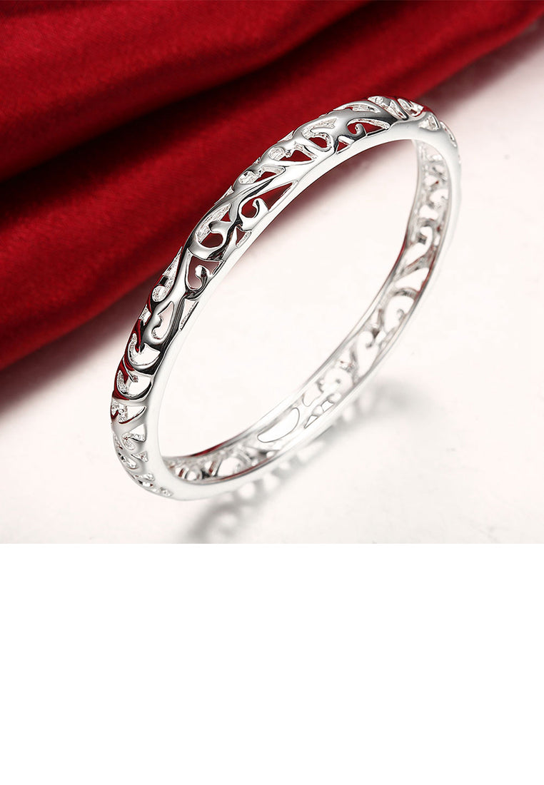 Elegant Fashion Cutout Bangle