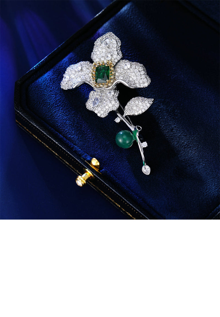 Fashion Brilliant Flower Brooch with Cubic Zirconia - Luxurious Look