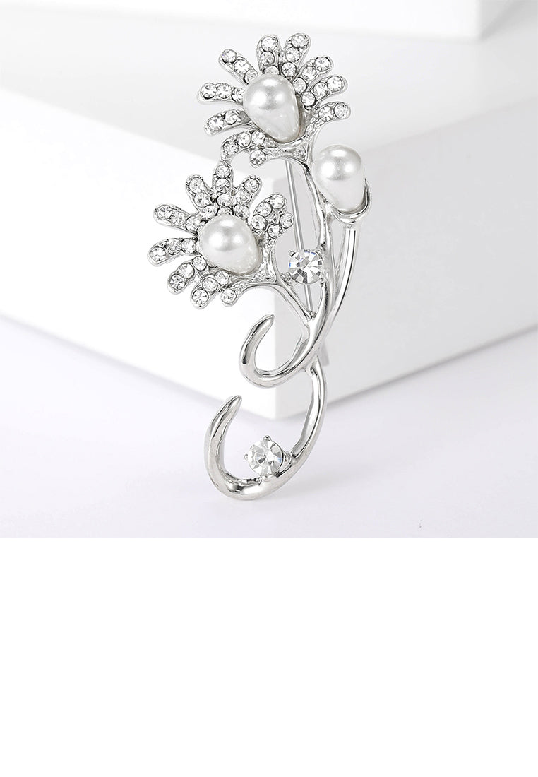 Fashion Temperament Floral Imitation Pearl Brooch with Cubic Zirconia - Luxurious Look