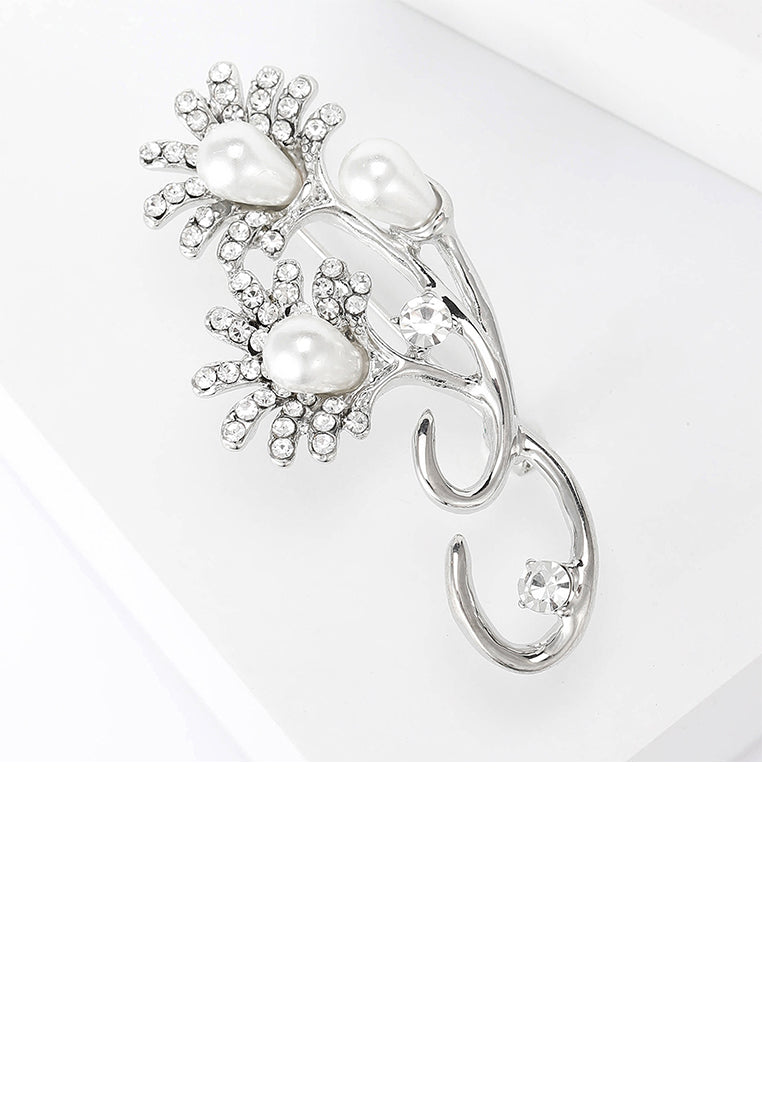 Fashion Temperament Floral Imitation Pearl Brooch with Cubic Zirconia - Luxurious Look