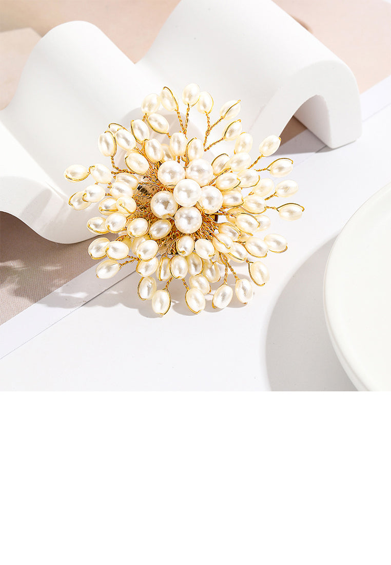 Fashion and Elegant Plated Gold Floral Imitation Pearl Brooch - Luxurious Look