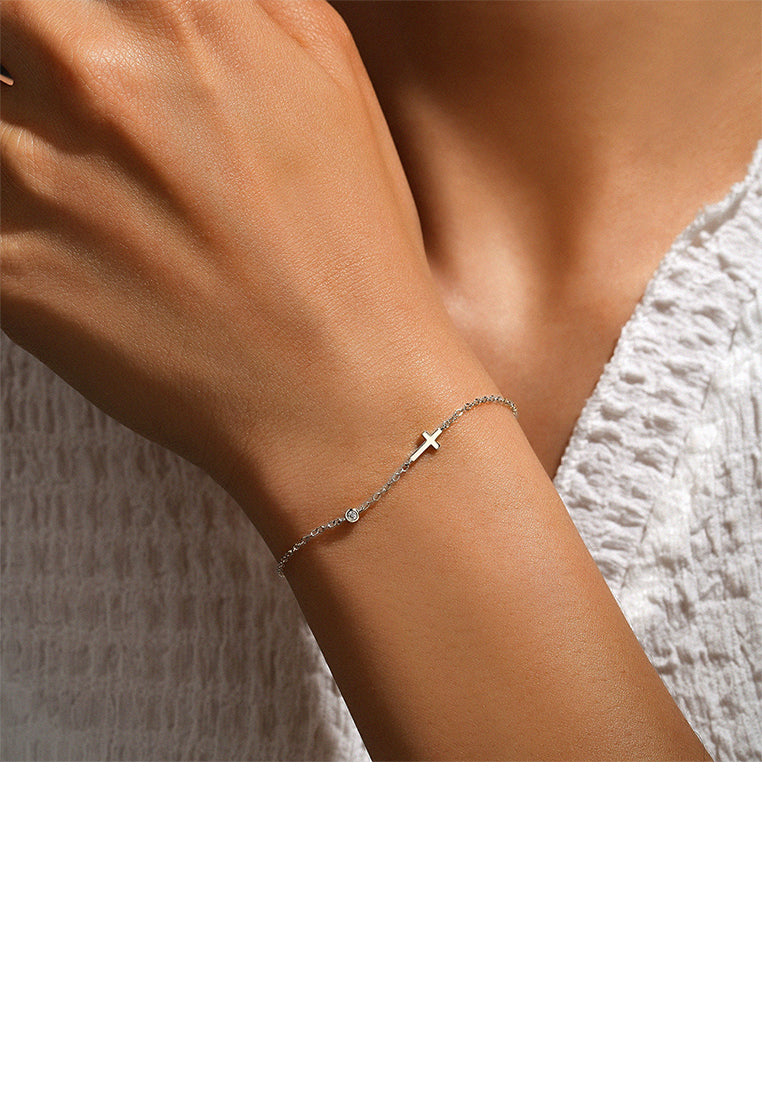 925 Sterling Silver Simple Fashion Cross Bracelet with Cubic Zirconia - Luxurious Look