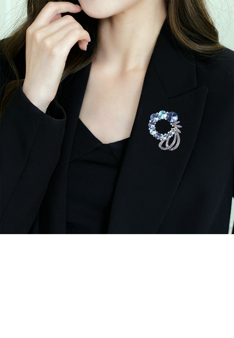 Fashion Temperament Hollow Geometric Ribbon Brooch with Blue Cubic Zirconia - Luxurious Look