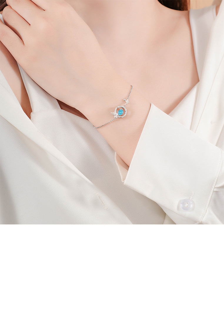 925 Sterling Silver Simple Fashion Butterfly Circle Bracelet with Blue Cubic Zirconia - Luxurious Look