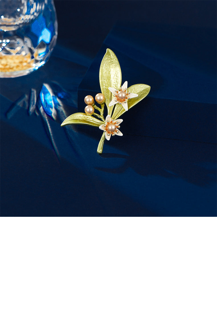 Fashion and Elegant Plated Gold Enamel Green Flower Brooch with Imitation Pearls