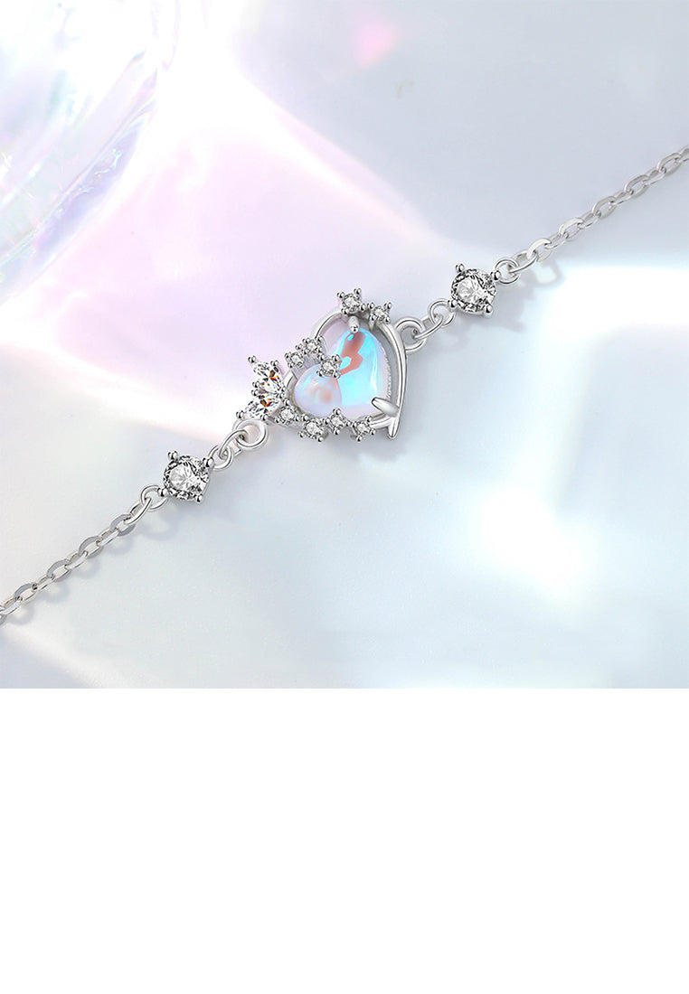 925 Sterling Silver Fashion Romantic Heart Shape Moonstone Bracelet with Cubic Zirconia - Luxurious Look