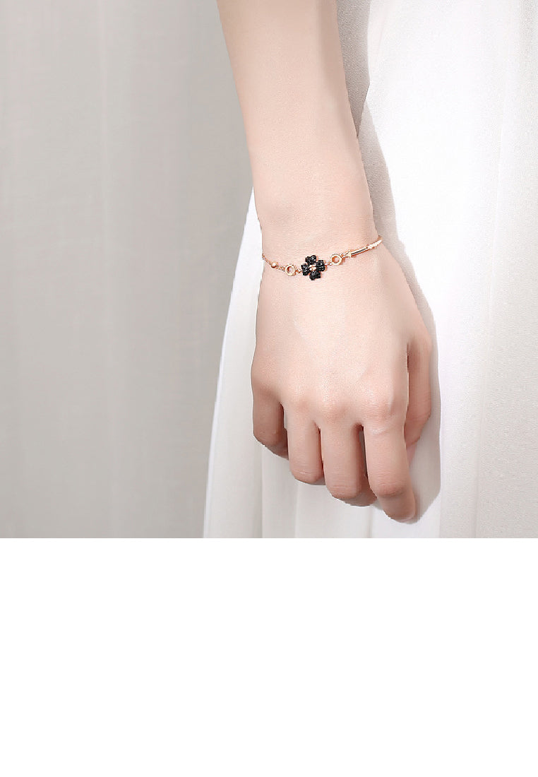 925 Sterling Silver Plated Rose Gold Fashion Brilliant Four-leafed Clover Black Cubic Zirconia Geometric Bracelet - Luxurious Look