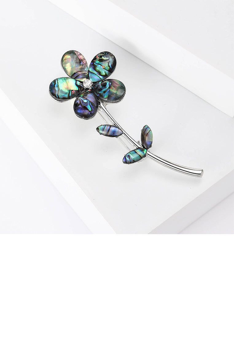 Fashion Simple Flower Shell Brooch with Cubic Zirconia - Luxurious Look