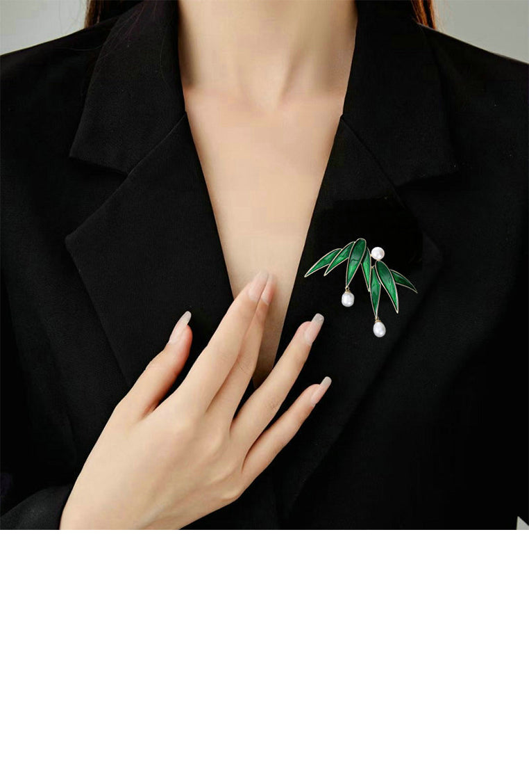 Fashion Vintage Plated Gold Enamel Green Bamboo Leaf Imitation Pearl Brooch - Luxurious Look