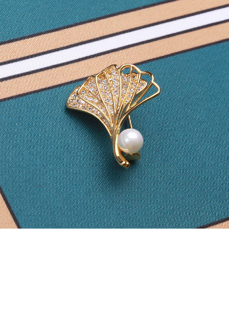 Fashion and Elegant Plated Gold Ginkgo Leaf Imitation Pearl Brooch with Cubic Zirconia - Luxurious Look