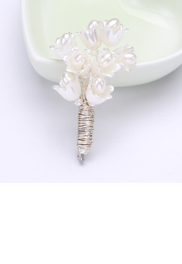 Fashion and Elegant Bluebell Flower Imitation Pearl Brooch - Luxurious Look