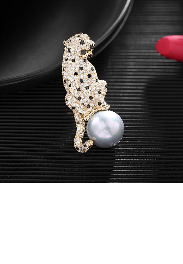 Fashion Personalized Plated Gold Cheetah Imitation Pearl Brooch with Cubic Zirconia - Luxurious Look