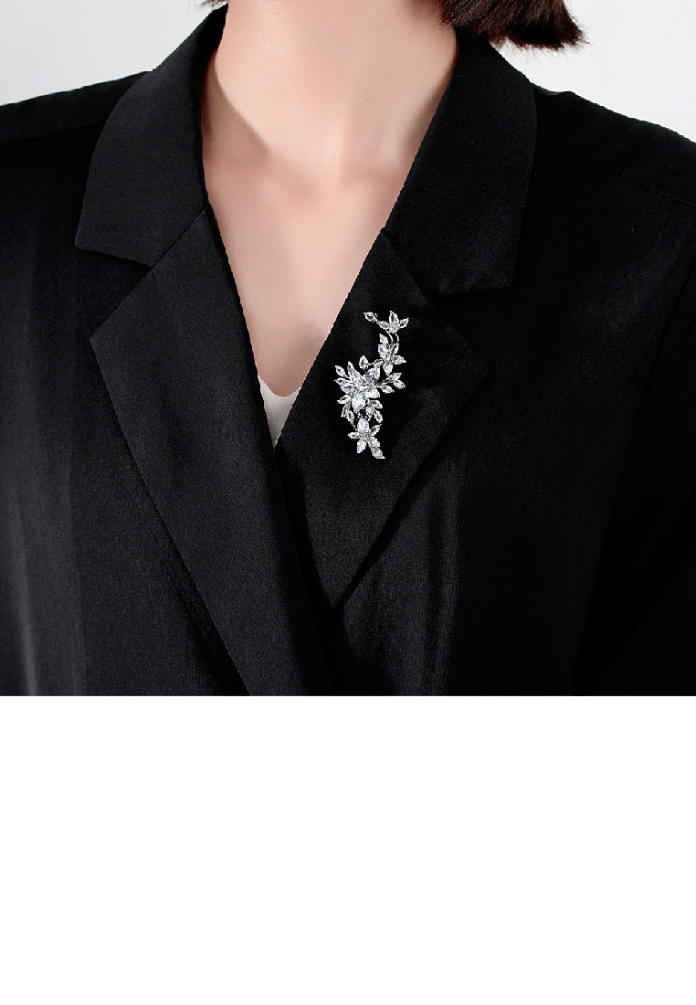 Fashion Temperament Flower Brooch with Cubic Zirconia - Luxurious Look
