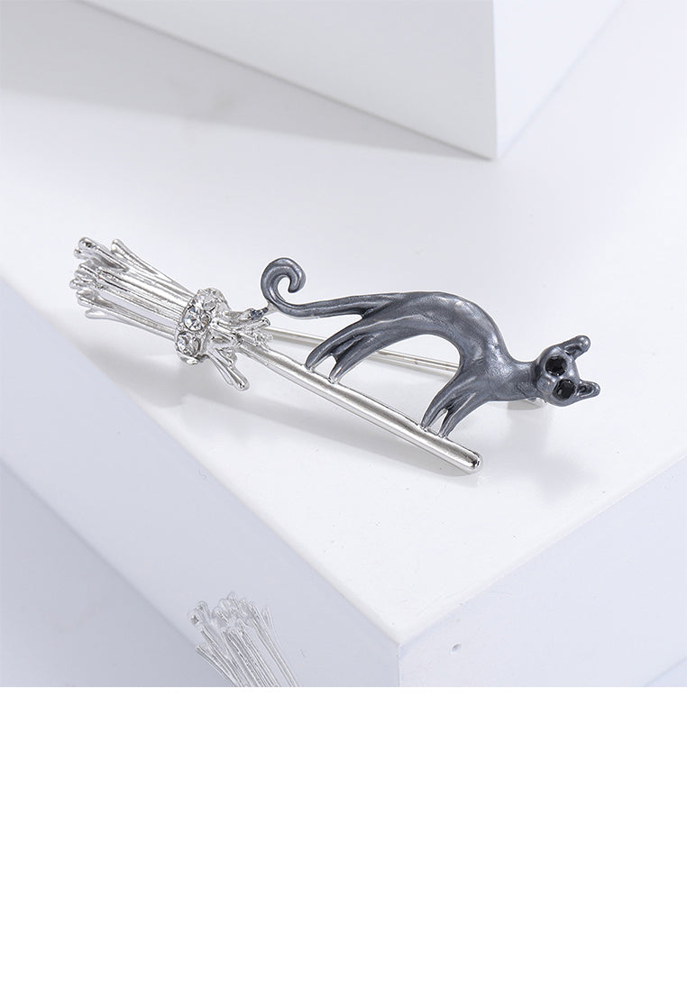 Simple and Creative Flying Broom Cat Brooch