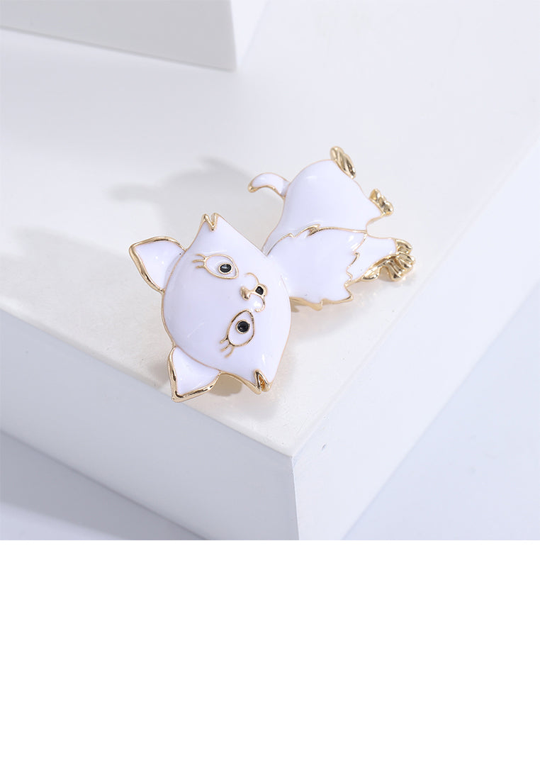 Simple and Cute Plated Gold Enamel White Cat Brooch