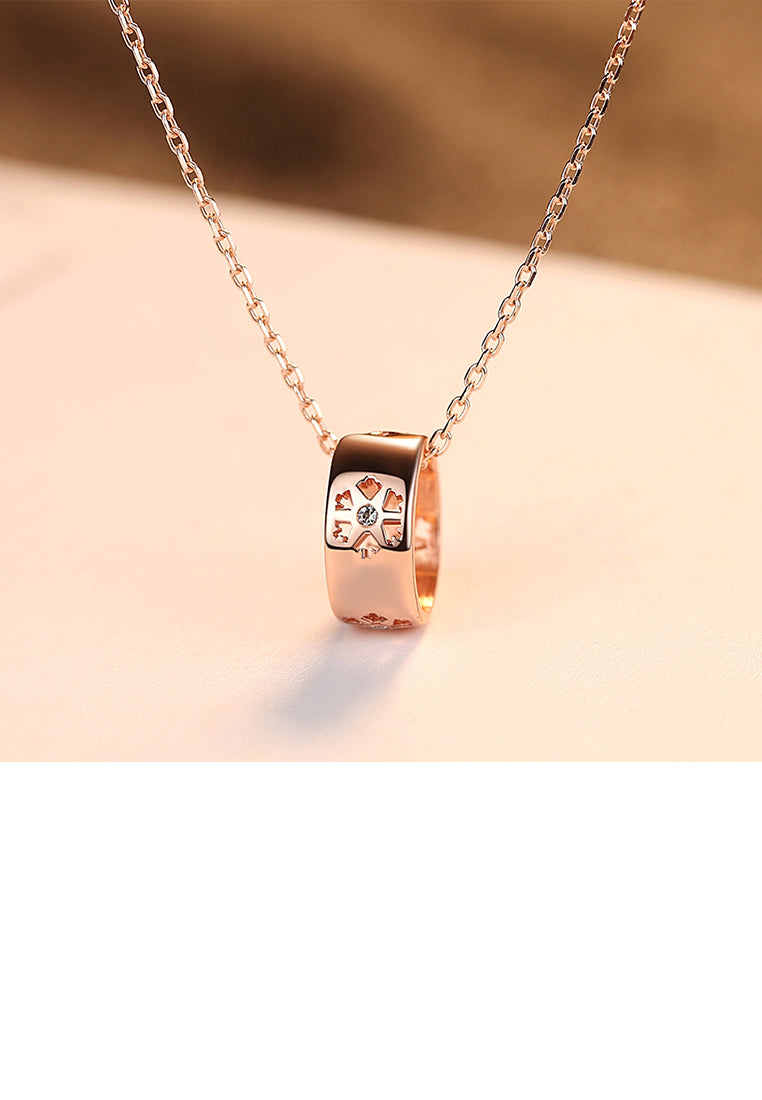925 Sterling Silver Plated Rose Gold Simple Fashion Ring Flower Pendant with Cubic Zirconia and Necklace - Luxurious Look