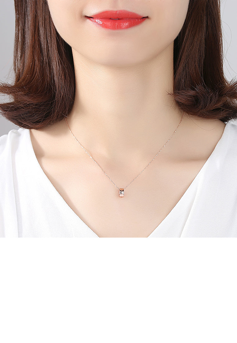 925 Sterling Silver Plated Rose Gold Simple Fashion Ring Flower Pendant with Cubic Zirconia and Necklace - Luxurious Look