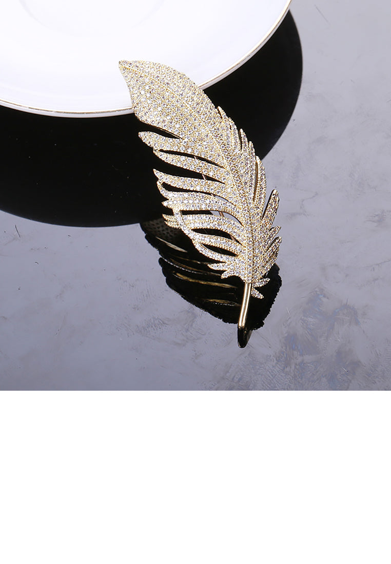 Fashion Temperament Plated Gold Feather Brooch with Cubic Zirconia - Luxurious Look