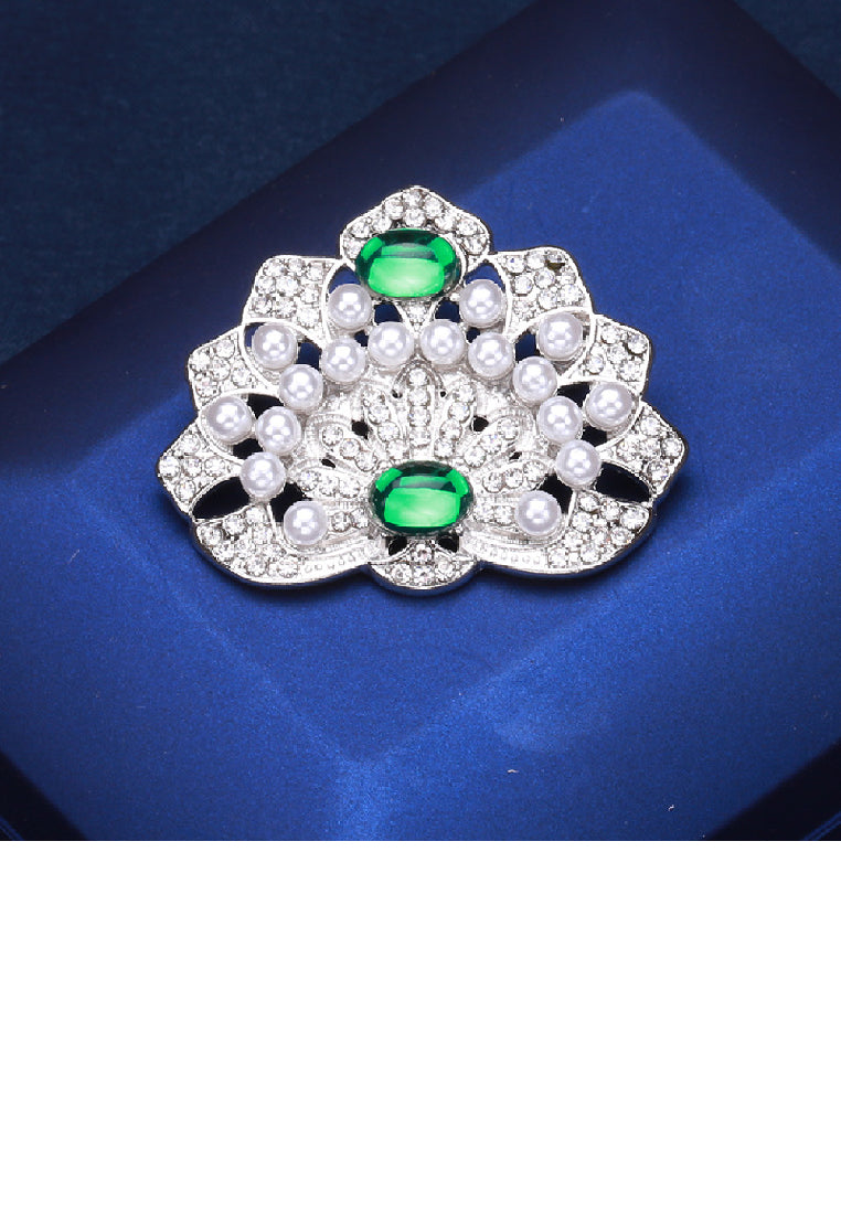 Fashion and Elegant Crown Imitation Pearl Brooch with Cubic Zirconia - Luxurious Look