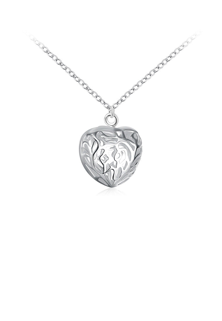 Simple Romantic Hollow Heart Pendant with Necklace