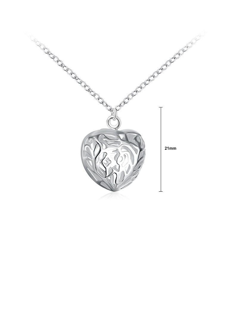 Simple Romantic Hollow Heart Pendant with Necklace
