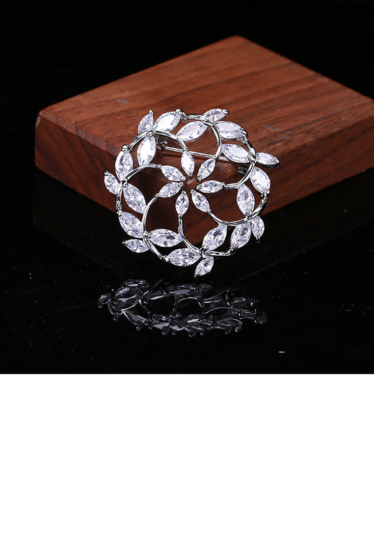 Simple and Fashion Rosette Brooch with Cubic Zirconia - Luxurious Look