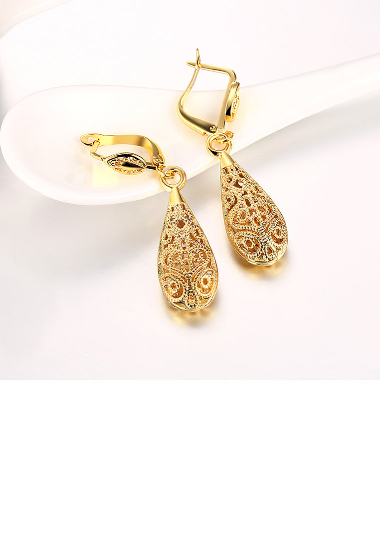 Elegant Plated Gold Water Drop Pattern Earrings