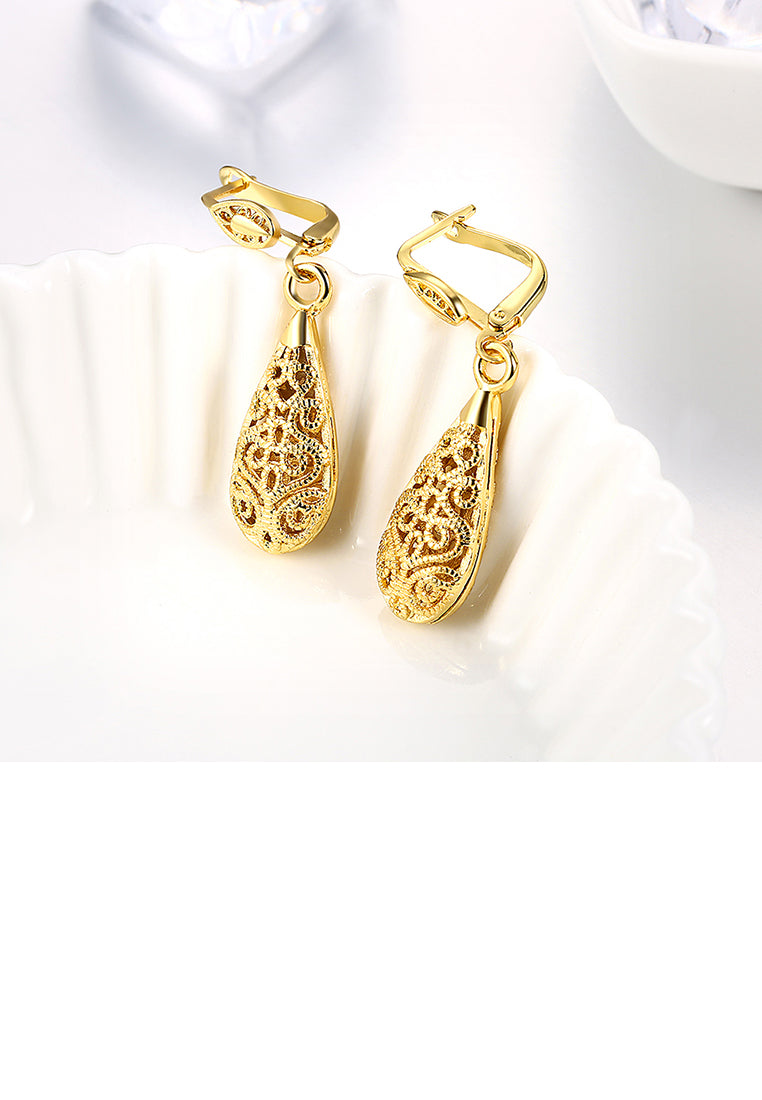 Elegant Plated Gold Water Drop Pattern Earrings