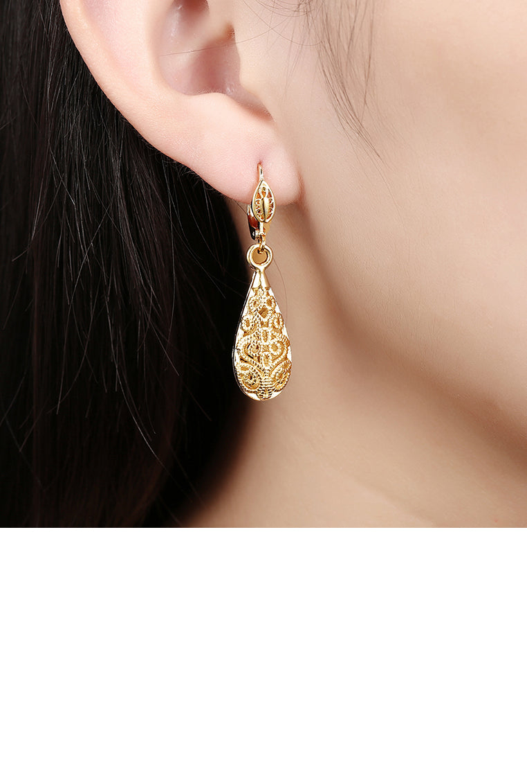 Elegant Plated Gold Water Drop Pattern Earrings