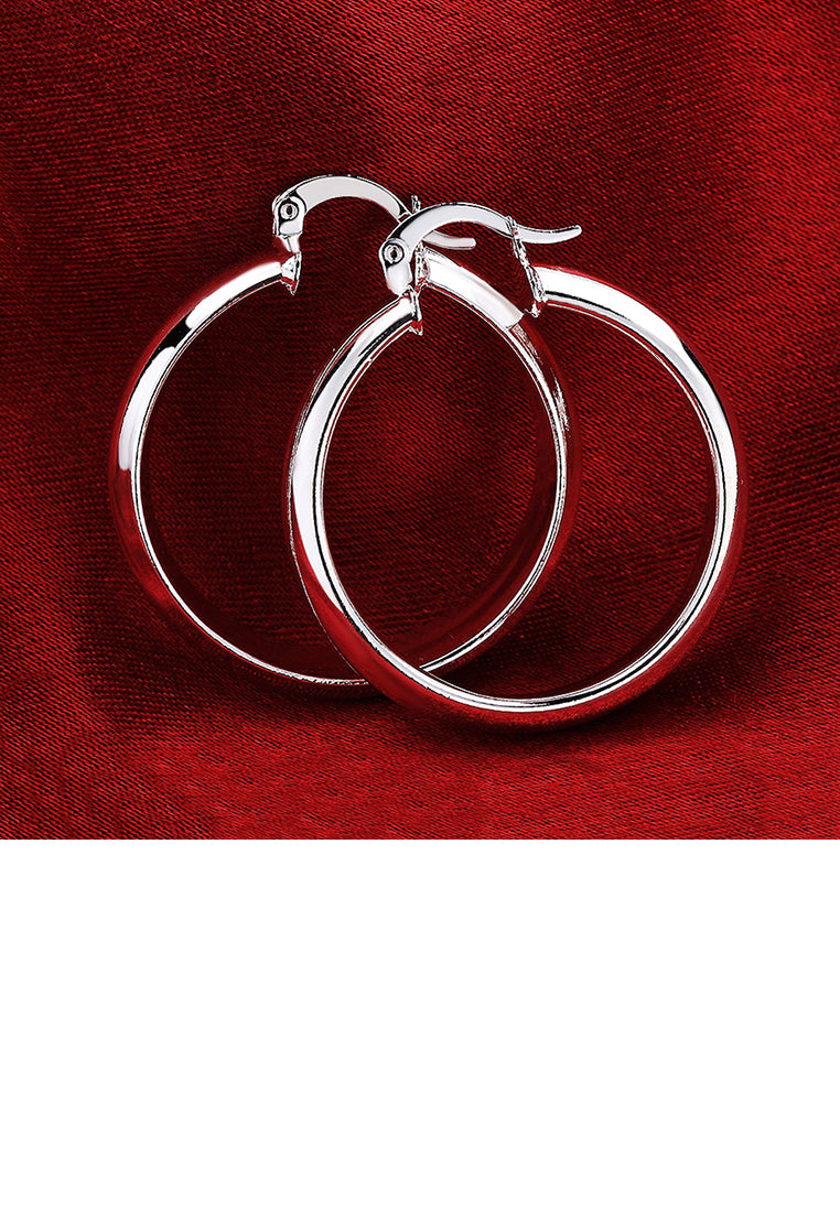 Simple and Fashion Geometric Circle Earrings