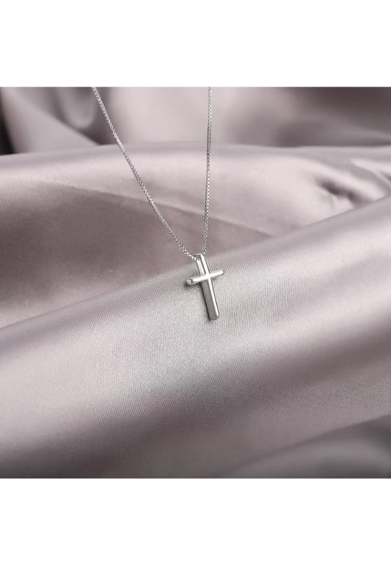 925 Sterling Silver Cross Pendant with Necklace
