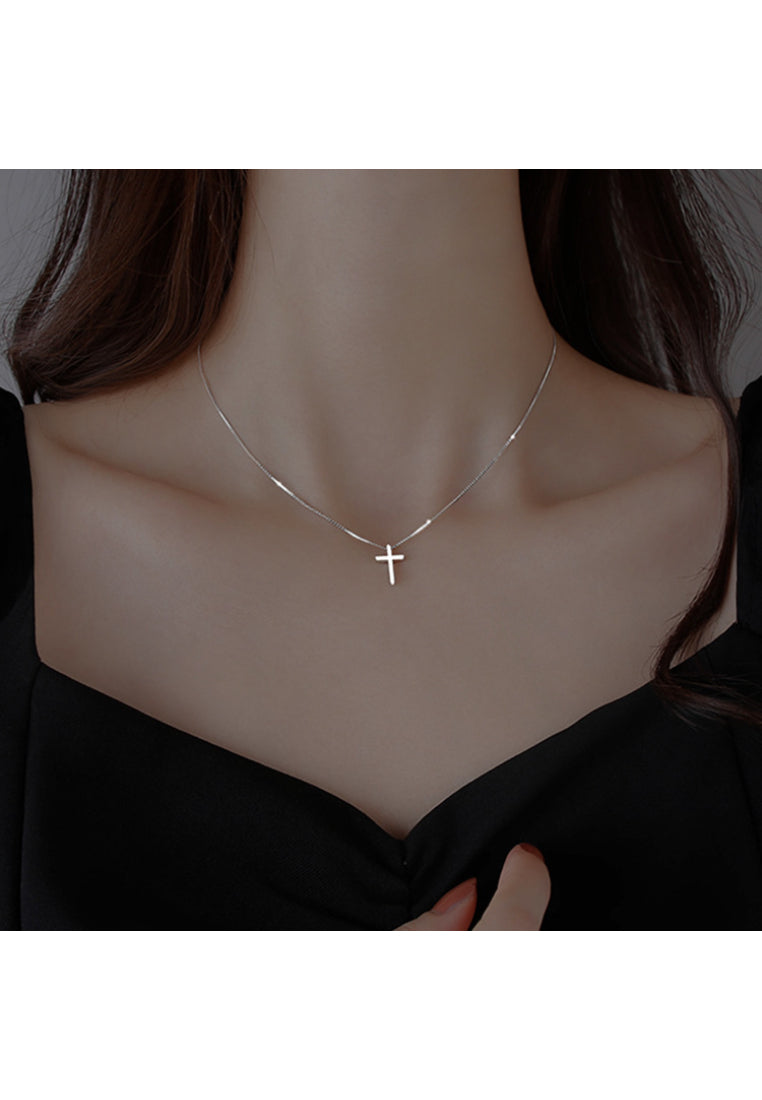 925 Sterling Silver Cross Pendant with Necklace