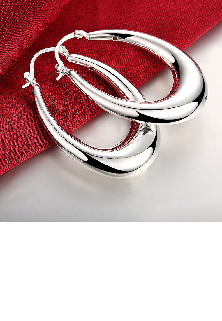 Simple and Fashion Water Drop Earrings