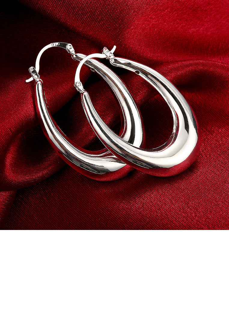 Simple and Fashion Water Drop Earrings