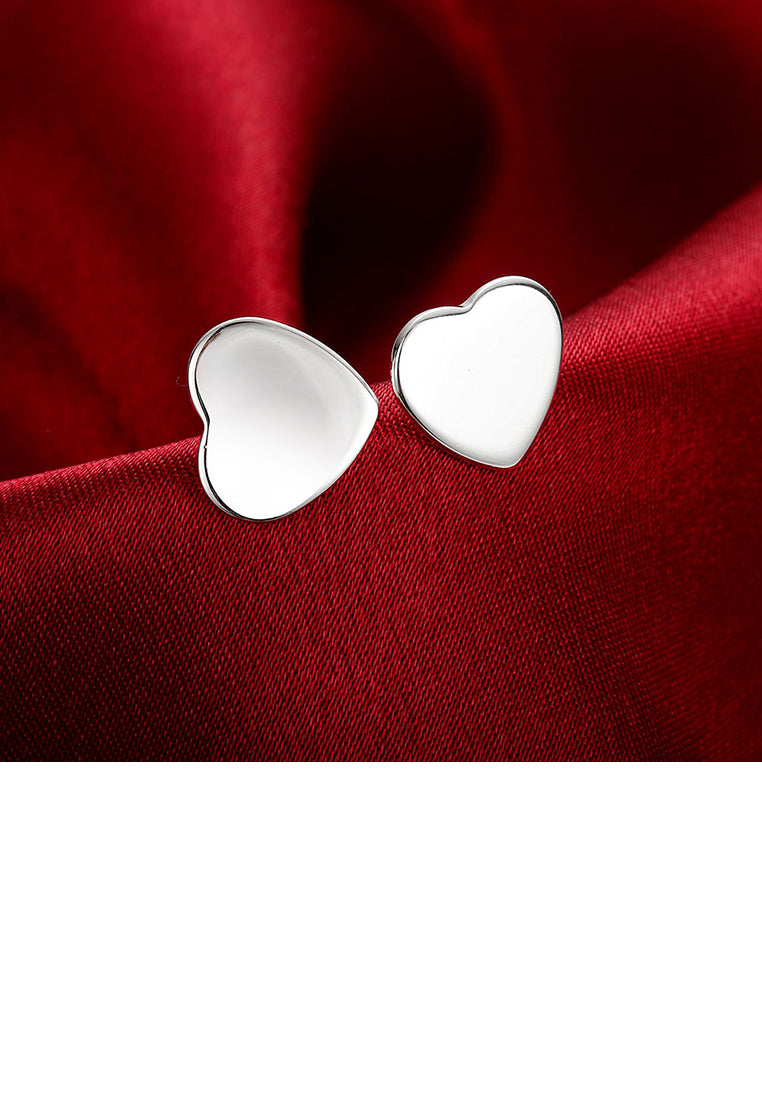 Simple Sweet Heart Stud Earrings