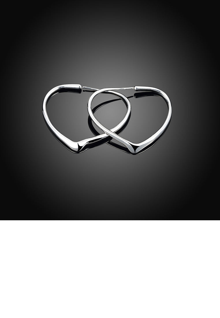 Simple Fashion Hollow Heart Earrings