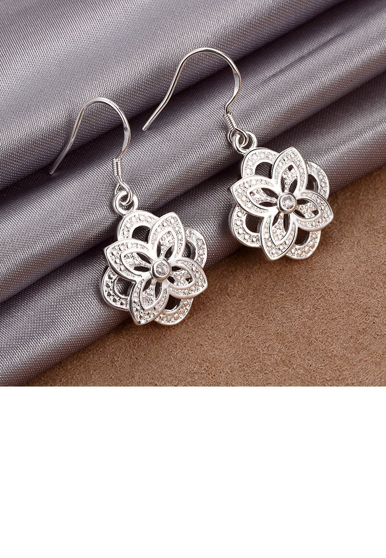 Elegant Pattern Earrings