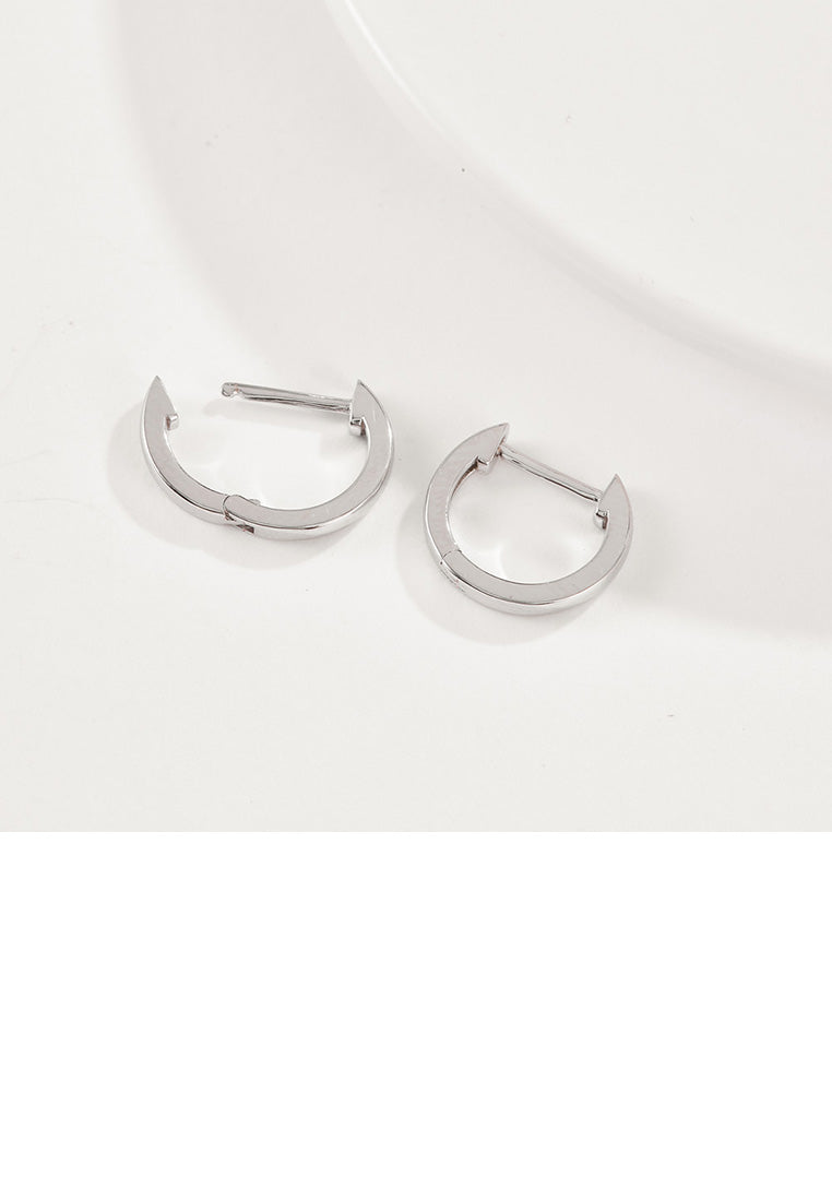 Simple and Fashion Geometric Circle Stud Earrings