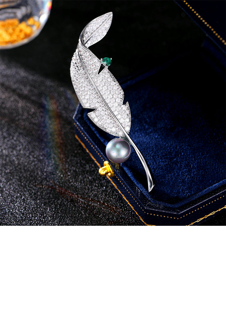 Fashion Temperament Leaf Imitation Pearl Brooch with Cubic Zirconia - Luxurious Look