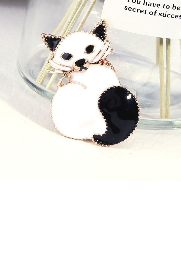 Simple and Cute Plated Gold White Cat Brooch