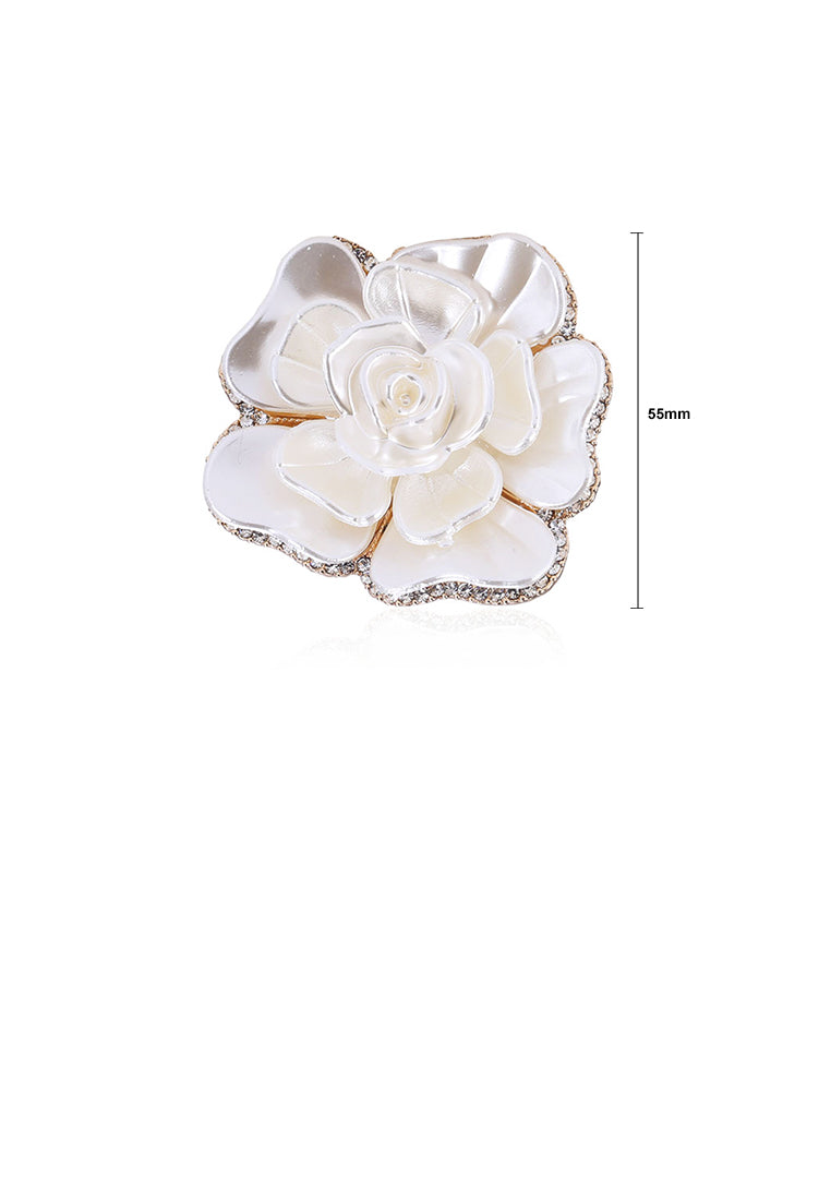 Fashion and Elegant White Flower Brooch with Cubic Zirconia - Luxurious Look
