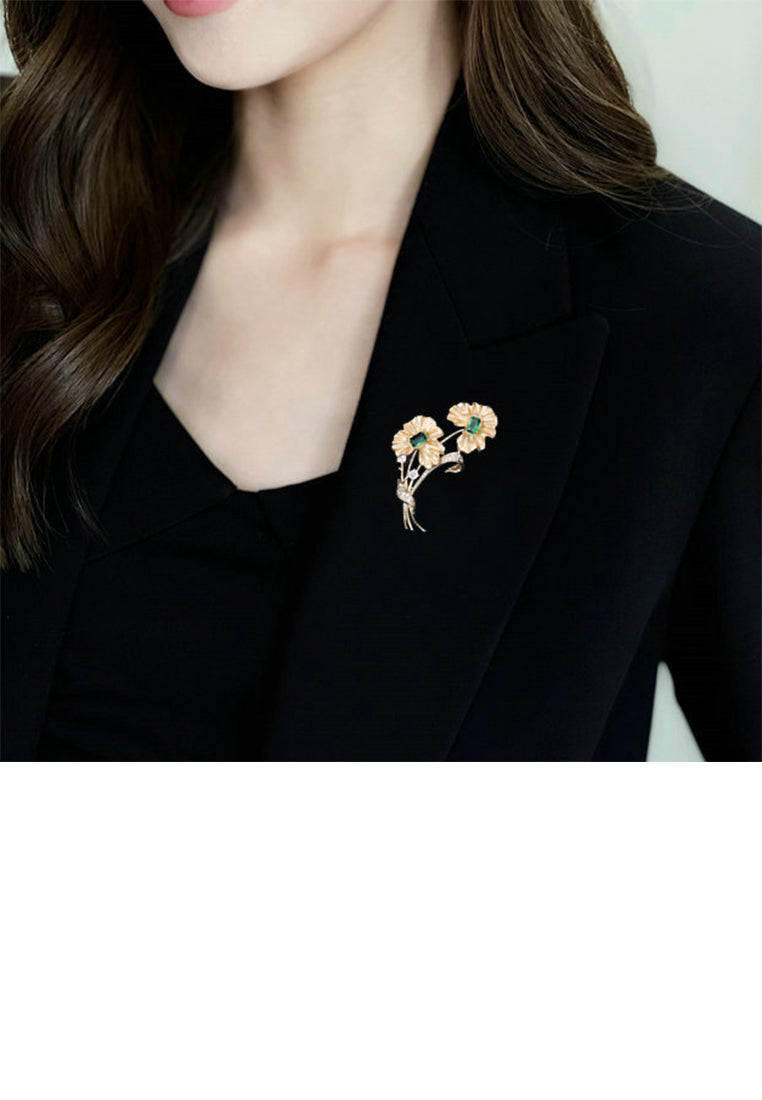 Fashion and Elegant Plated Gold Flower Brooch with Cubic Zirconia - Luxurious Look