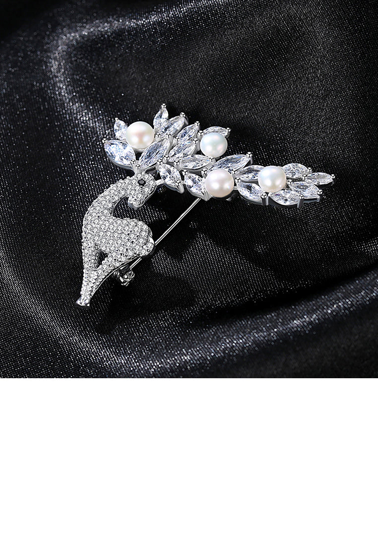 925 Sterling Silver Bright and Fashion Merlot White Freshwater Pearl Brooch with Cubic Zirconia - Luxurious Look