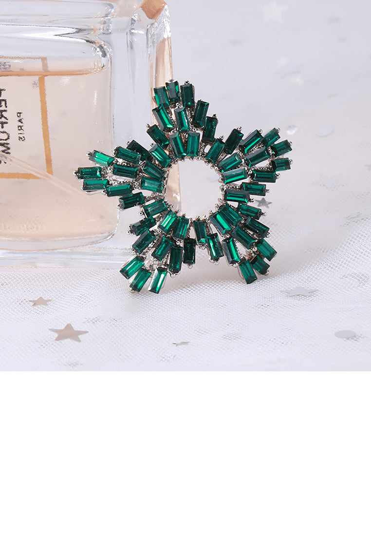 Fashion Bright Hollow Star Brooch with Green Cubic Zirconia - Luxurious Look