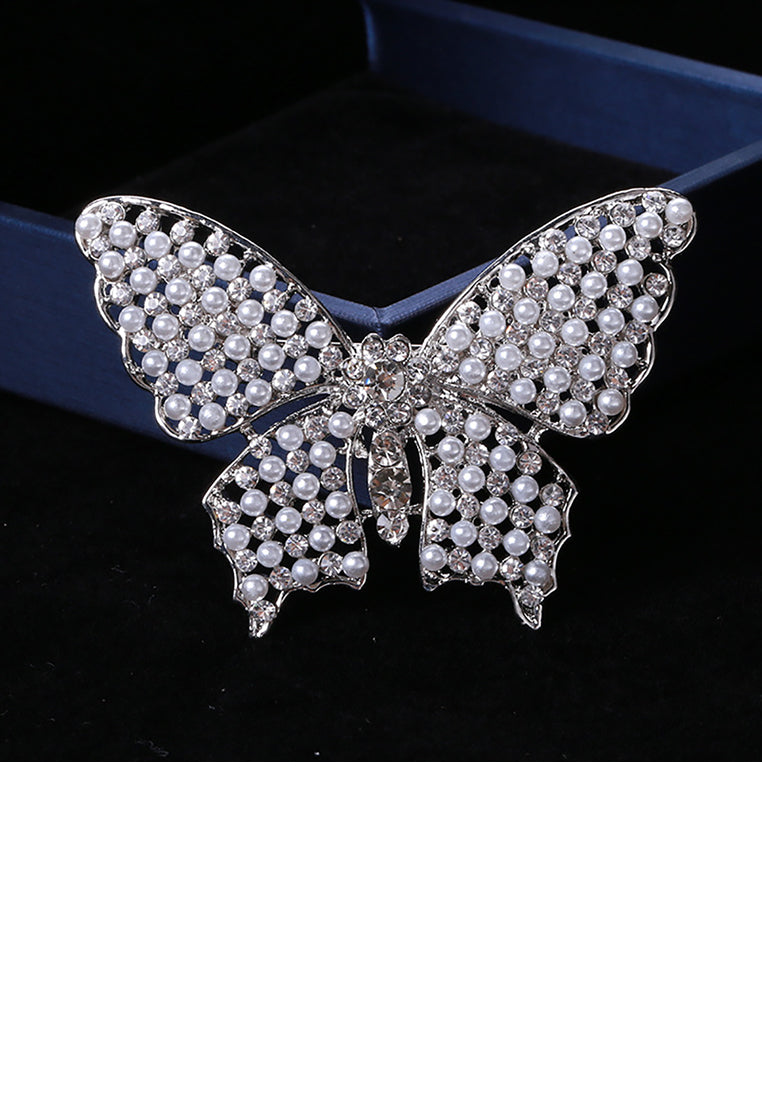 Fashion and Elegant Butterfly Imitation Pearl Brooch with Cubic Zirconia - Luxurious Look